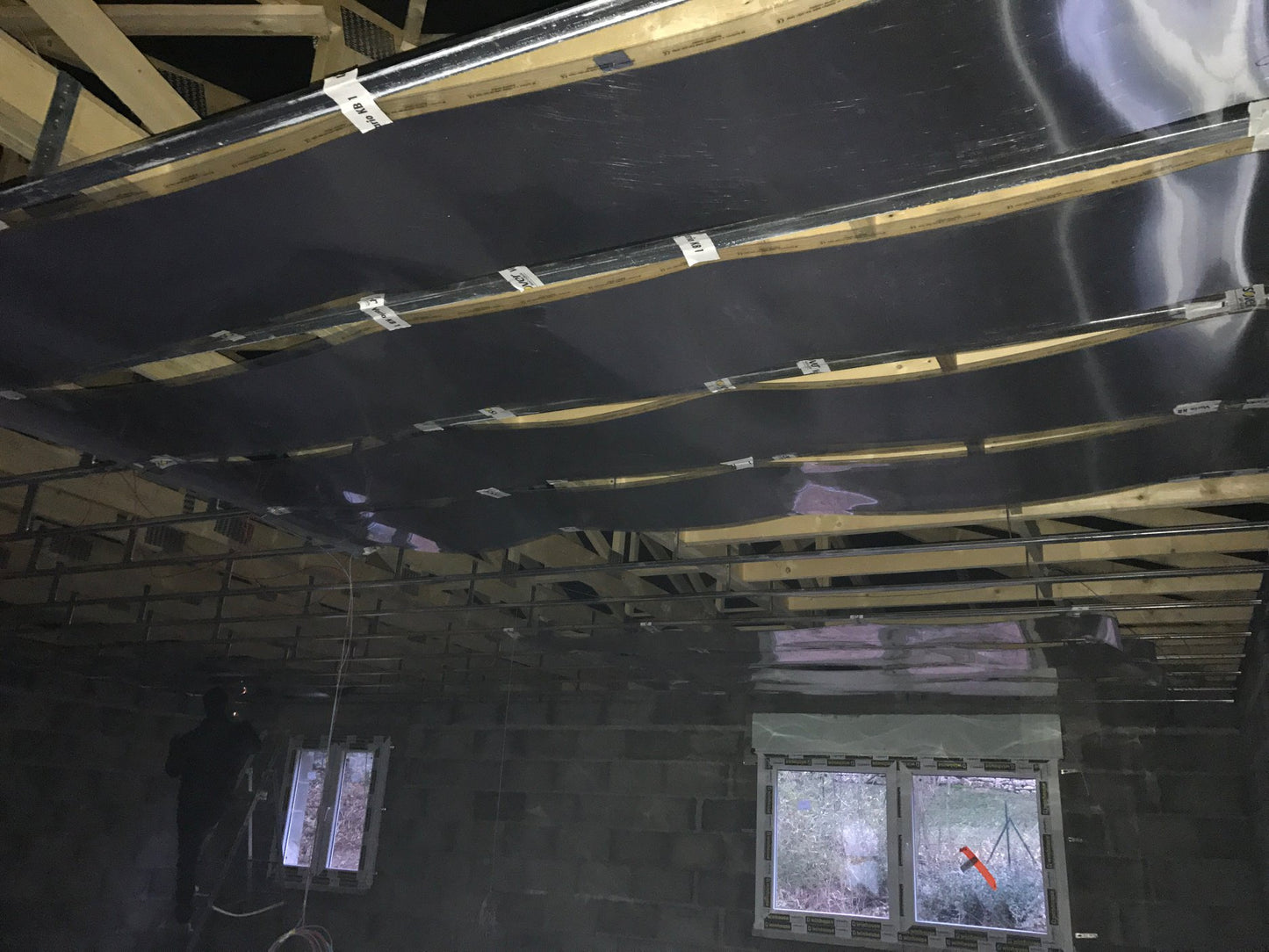 Chauffage par le plafond , membrane carbone 50cm - 130W/m2 (Copie) (Copie)