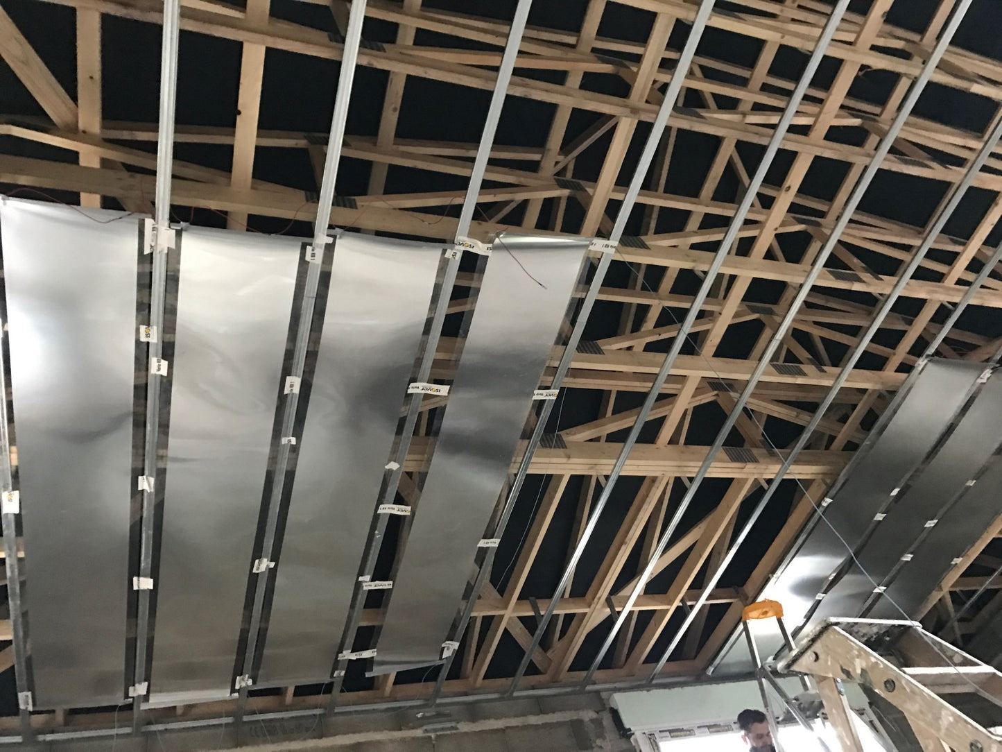 Chauffage par le plafond , membrane carbone 50cm - 130W/m2 (Copie) (Copie)